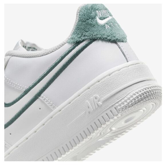 Nike Air Force One LV8 "Resort and Sports Edition " New Box Womans 7.5/ 6y - Picture 7 of 10